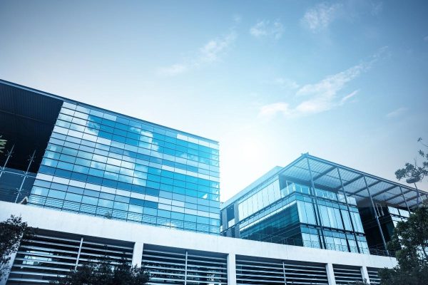 vinduespudsning århus erhverv glasfacade kontor vinduespudser