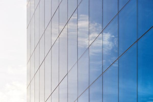 vinduespudsning århus erhverv glasfacade vinduespudser